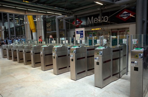 У Львівському метро можна буде оплатити проїзд за допомогою технології розпізнавання обличчя